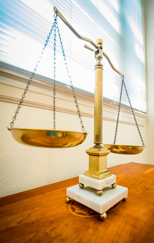 law-scales